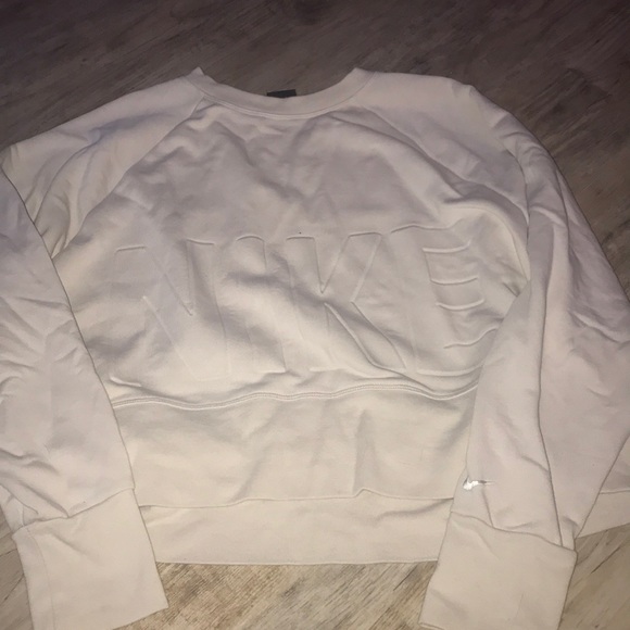 Nike Sweaters - nike crew neck